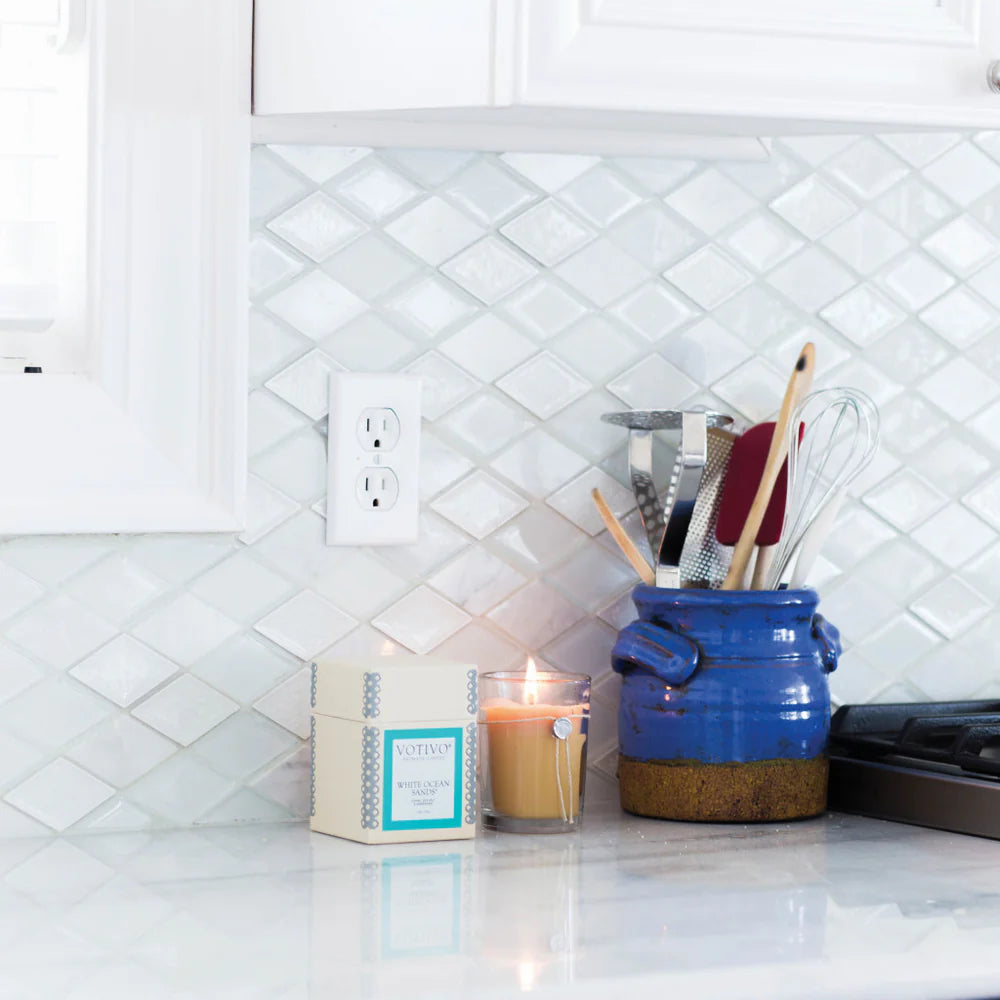 White Ocean Sands Aromatic Candle