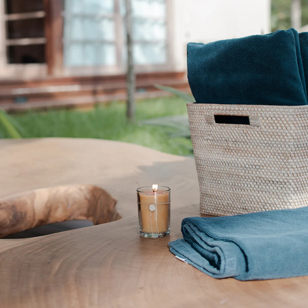White Ocean Sands Aromatic Candle